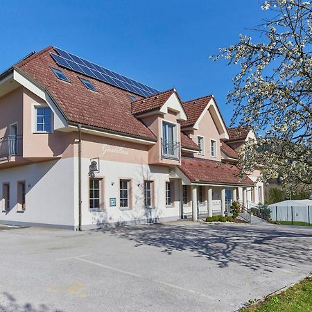 Hotel Delalut Ravne na Koroskem Exterior foto